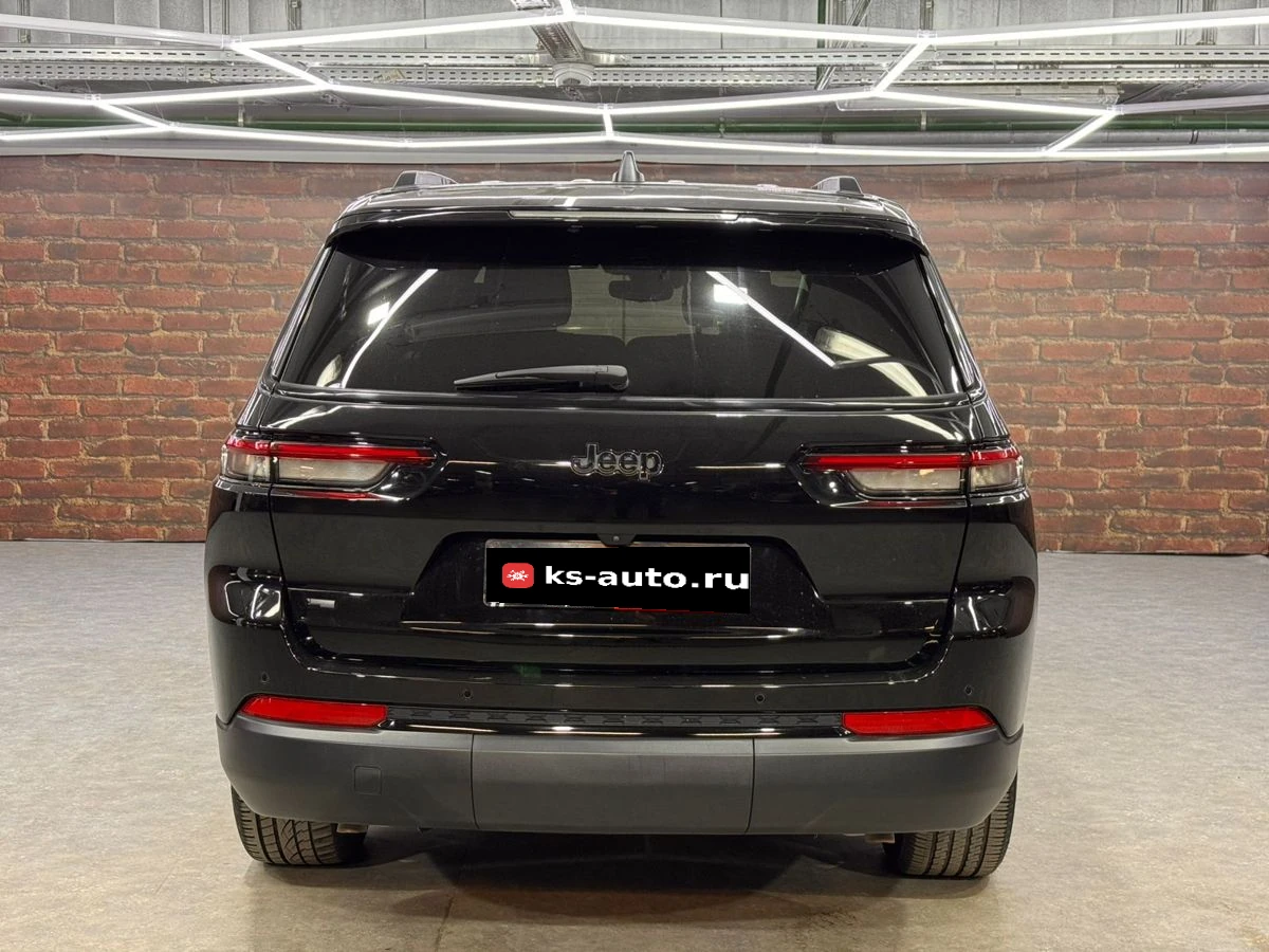 Jeep Grand Cherokee, 2021г, задний привод, автомат