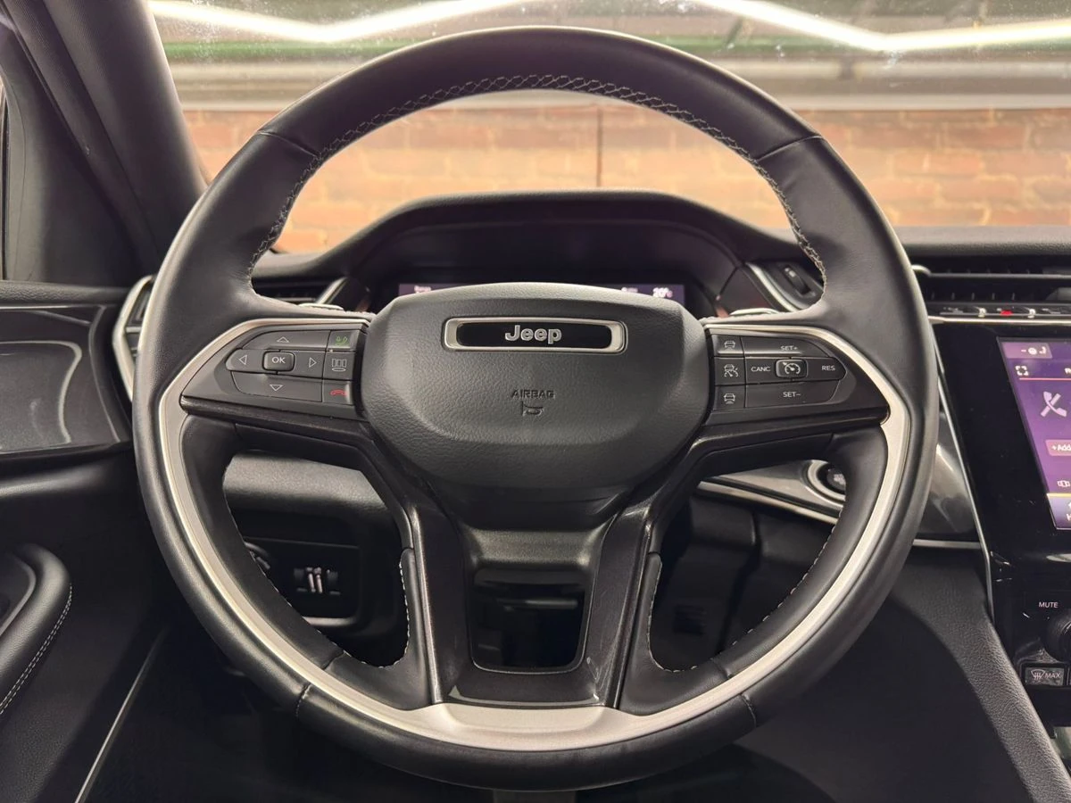 Jeep Grand Cherokee, 2021г, задний привод, автомат