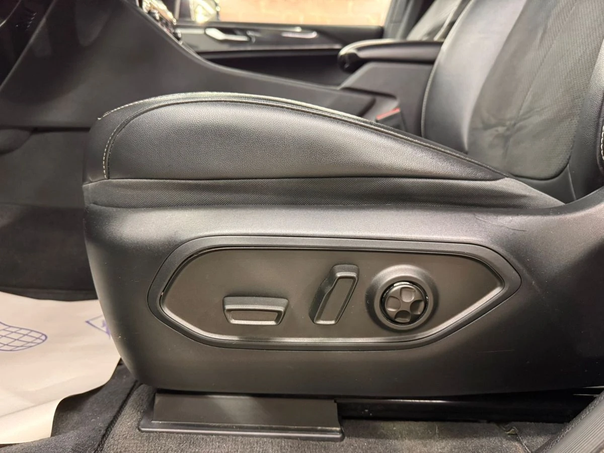 Jeep Grand Cherokee, 2021г, задний привод, автомат