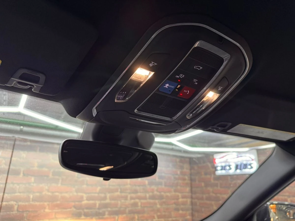 Jeep Grand Cherokee, 2021г, задний привод, автомат