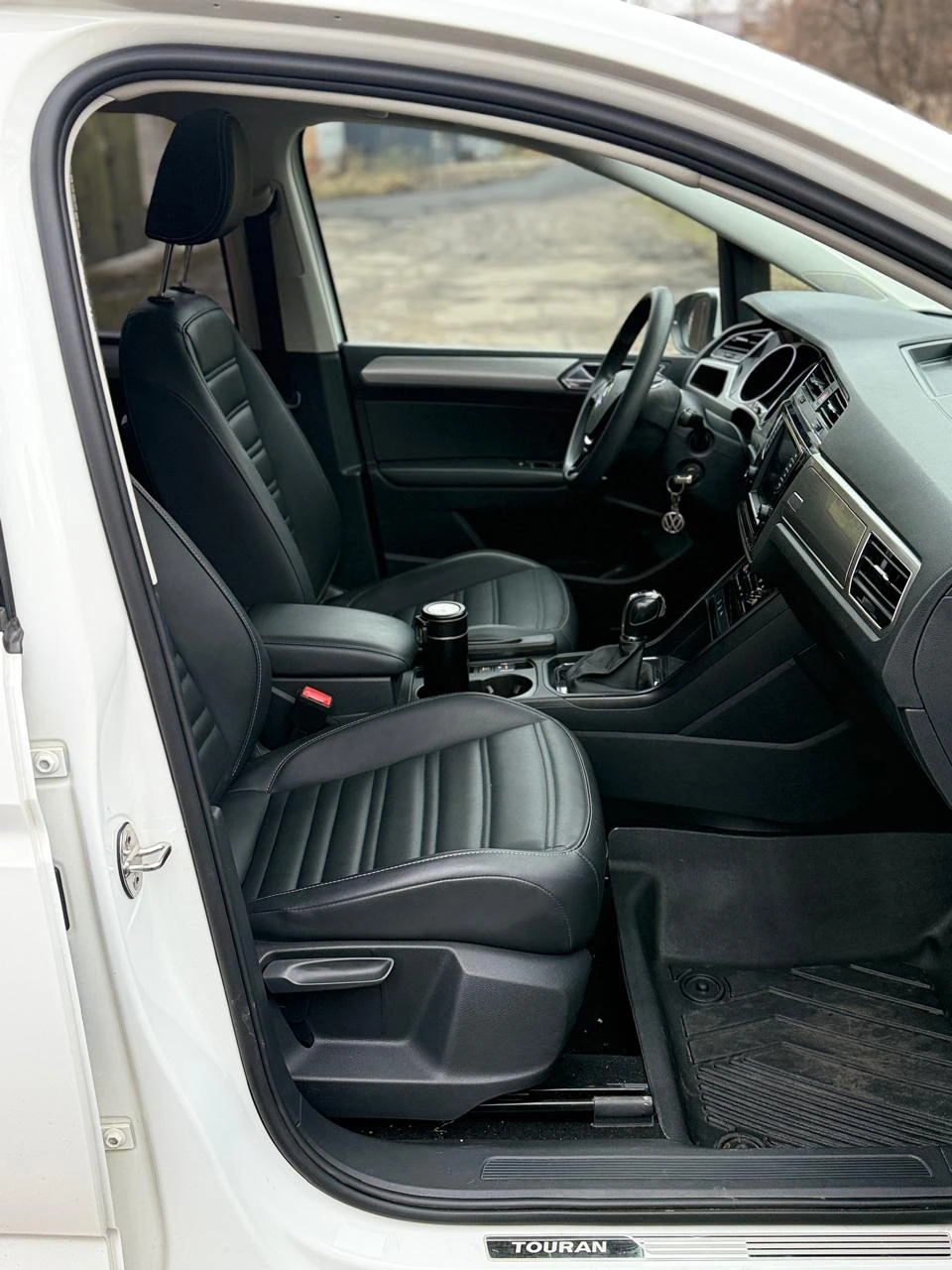 Volkswagen Touran, 2020г, передний привод, робот