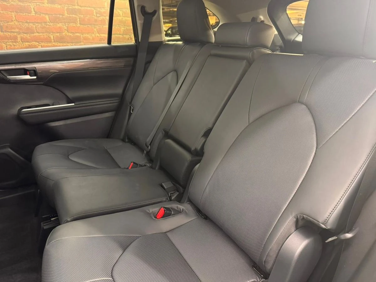 Toyota Highlander, 2025г, полный привод, автомат