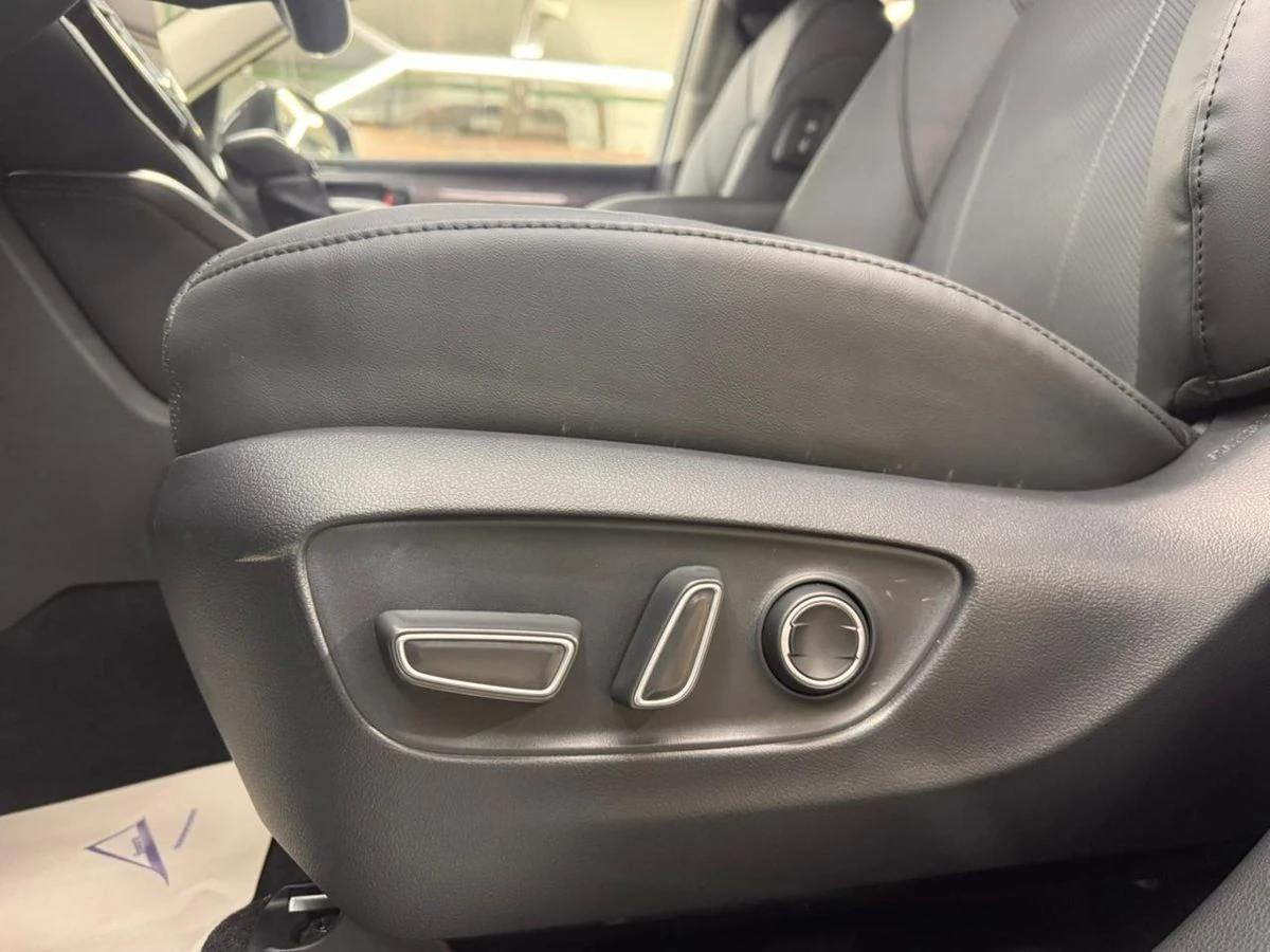 Toyota Highlander, 2025г, полный привод, автомат
