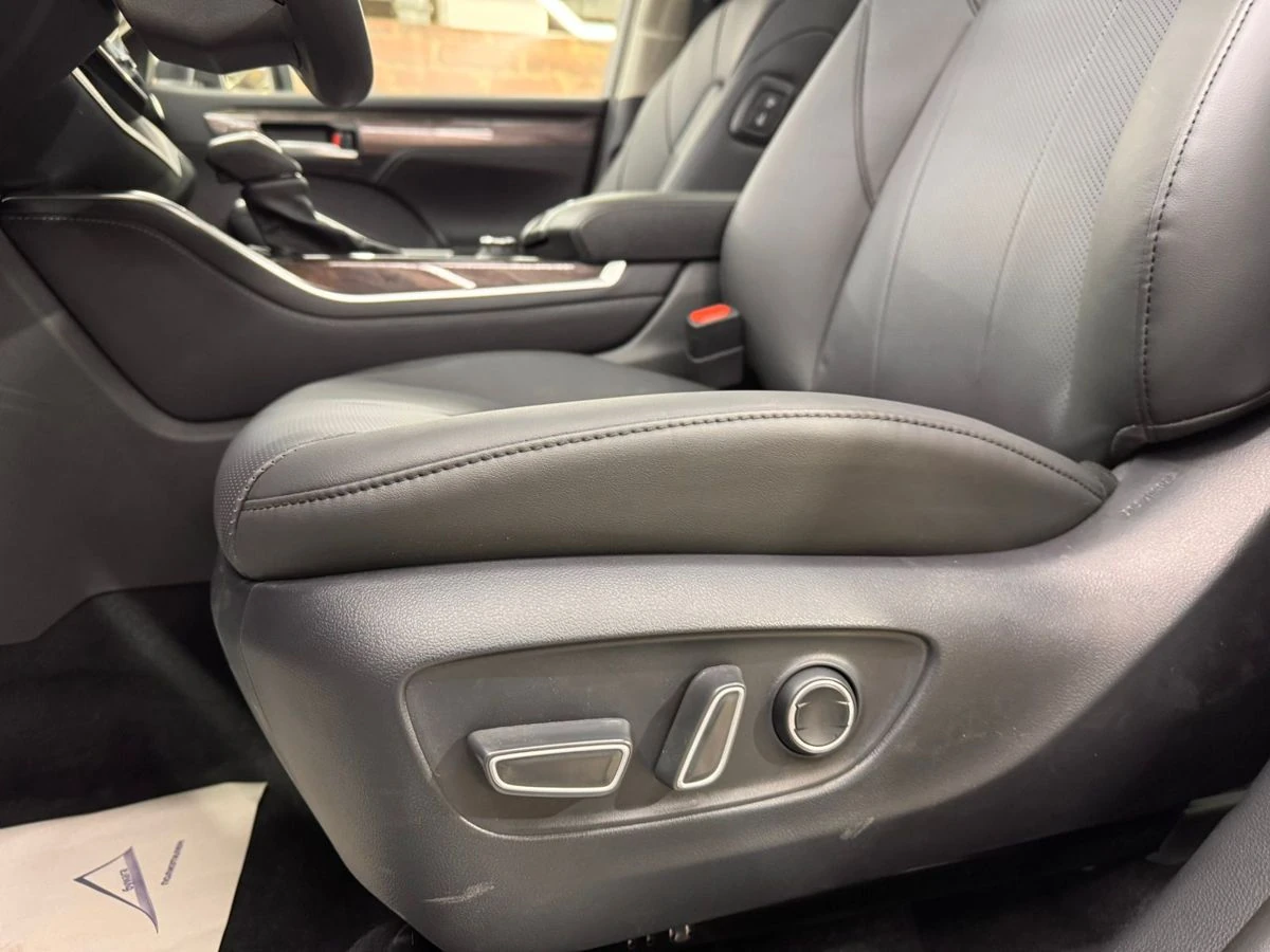 Toyota Highlander, 2025г, полный привод, автомат