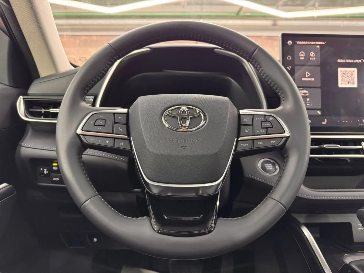 Toyota Highlander, 2025г, полный привод, автомат