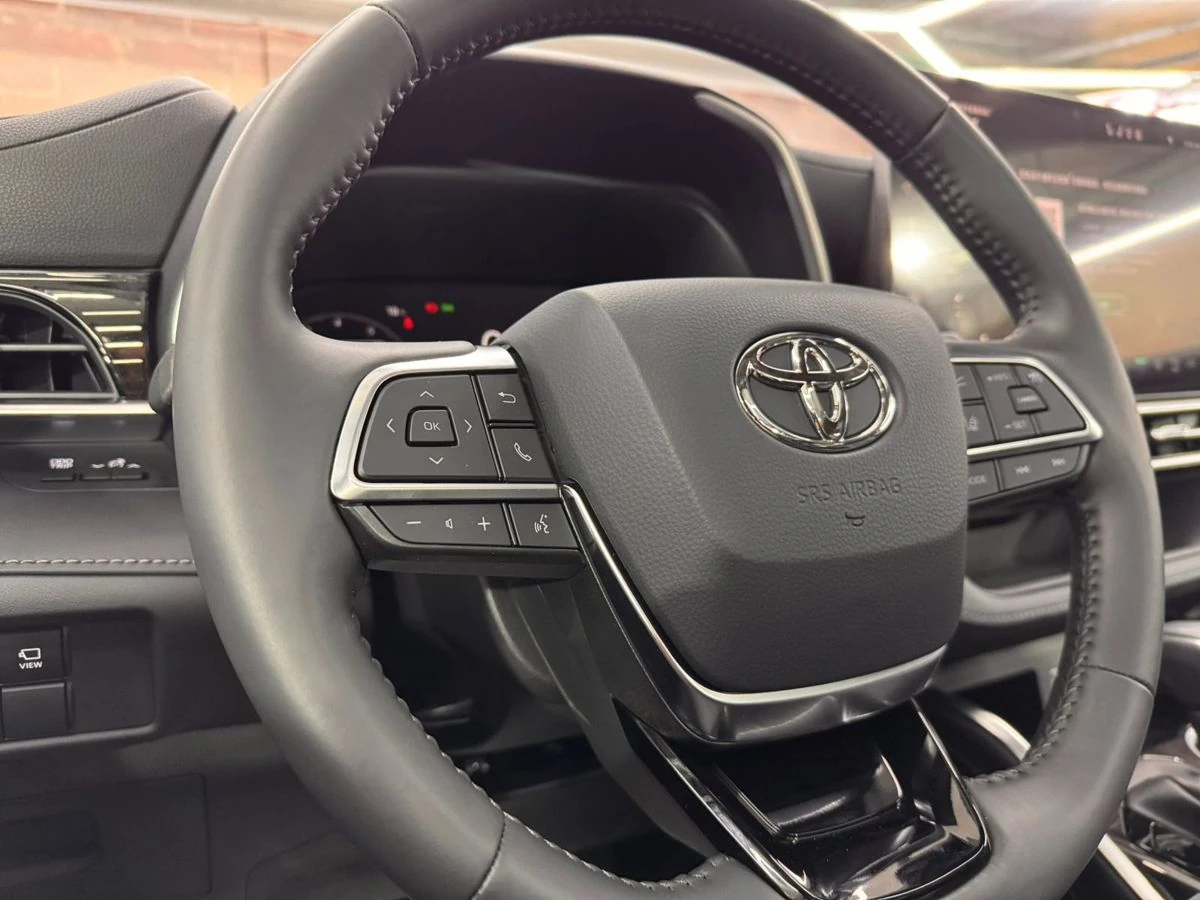 Toyota Highlander, 2025г, полный привод, автомат