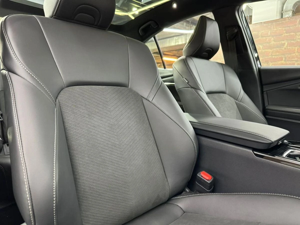 Toyota Camry, 2025г, передний привод, вариатор