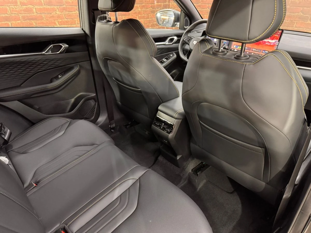 Geely Coolray, 2025г, передний привод, робот