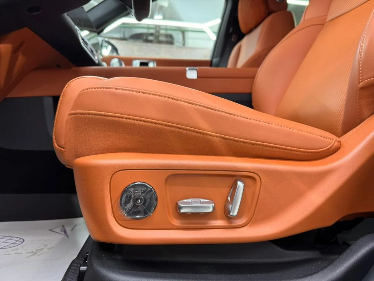 Lixiang L6, 2024г, полный привод, автомат