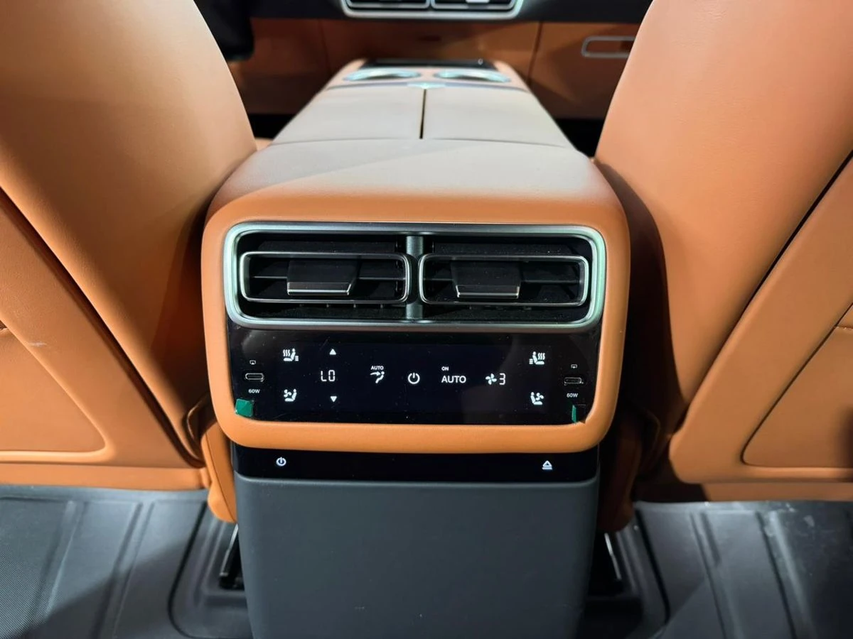 Lixiang L6, 2024г, полный привод, автомат