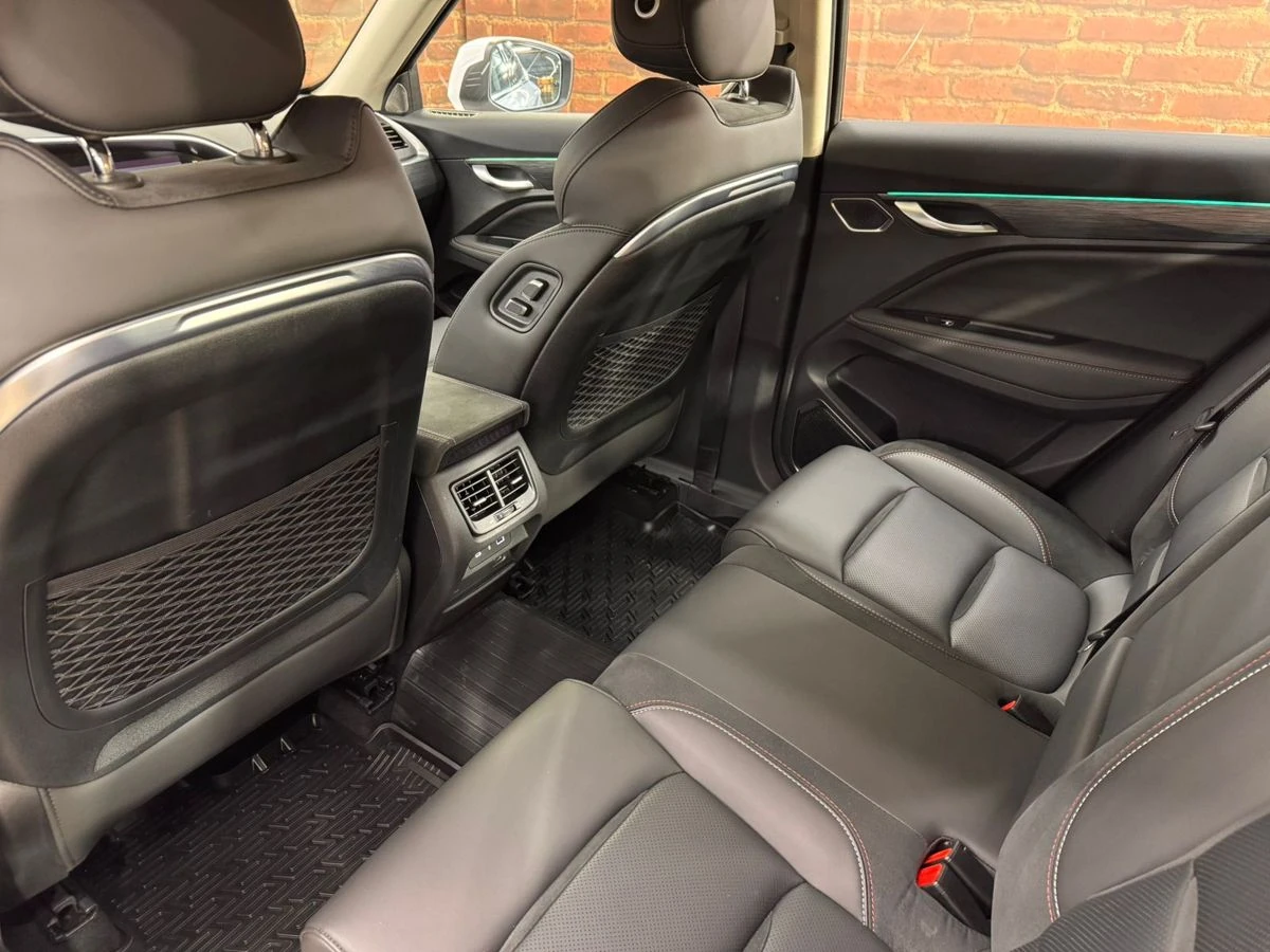 Geely Tugella, 2024г, полный привод, автомат