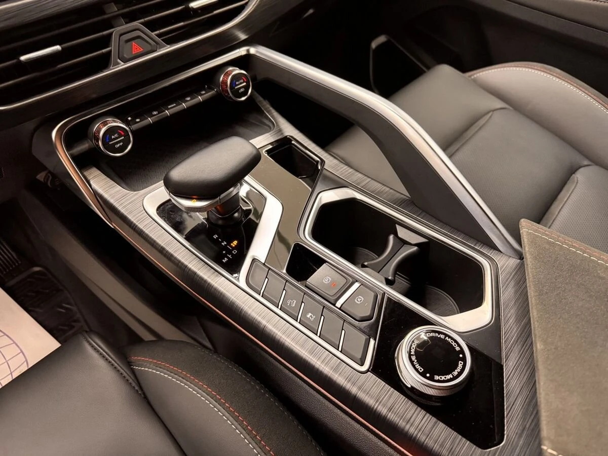 Geely Tugella, 2024г, полный привод, автомат