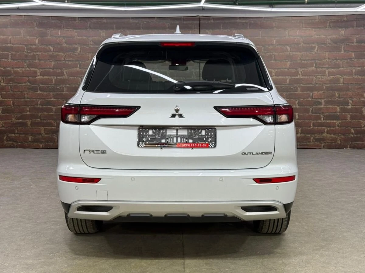 Mitsubishi Outlander, 2023г, полный привод, вариатор