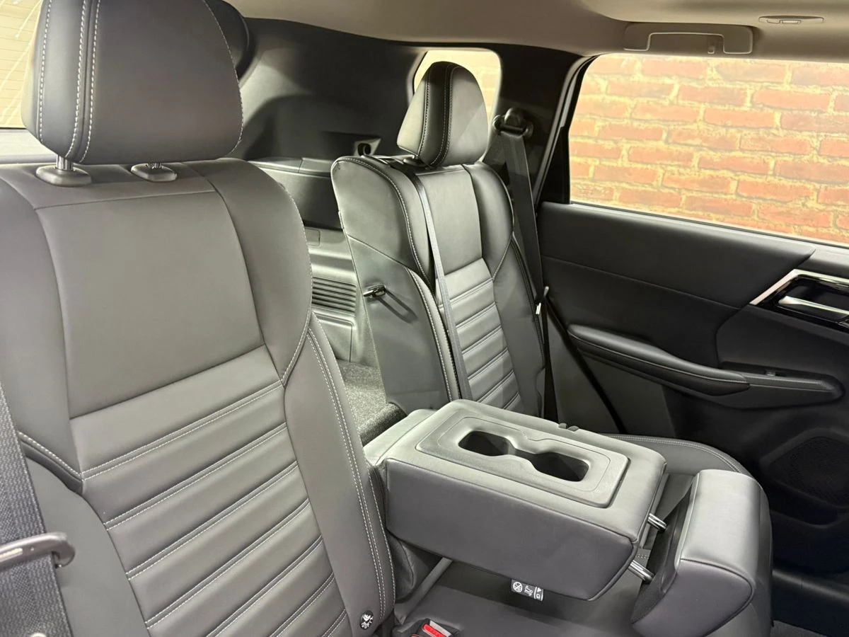 Mitsubishi Outlander, 2023г, полный привод, вариатор