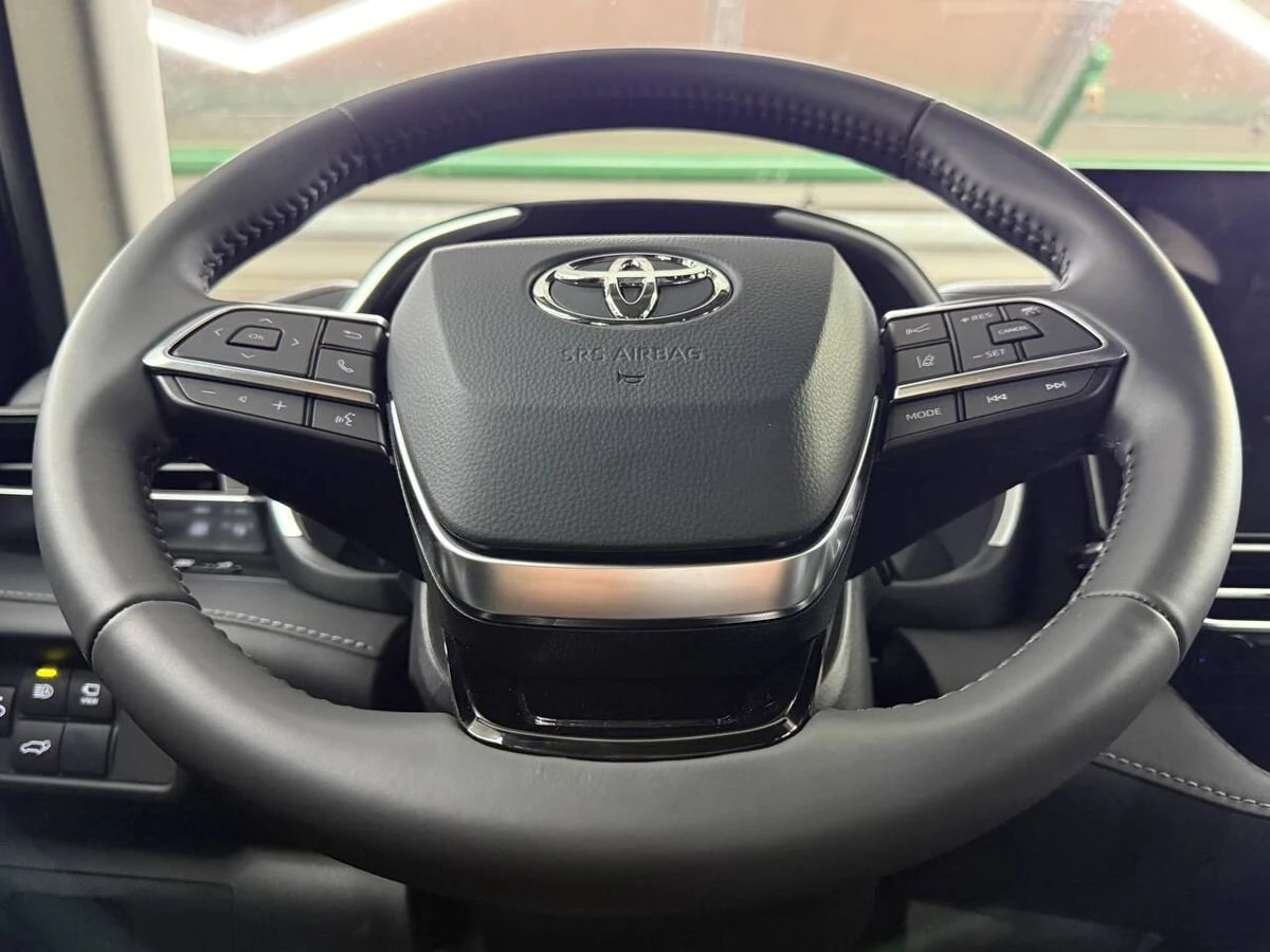 Toyota Highlander, 2025г, полный привод, автомат