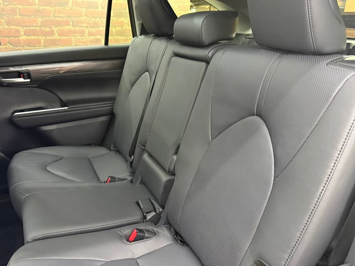 Toyota Highlander, 2025г, полный привод, автомат