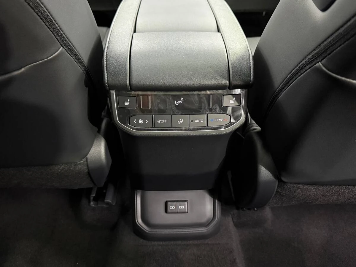 Toyota Highlander, 2025г, полный привод, автомат