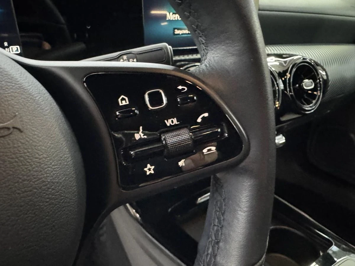 Mercedes-Benz A-Класс, 2019г, передний привод, робот