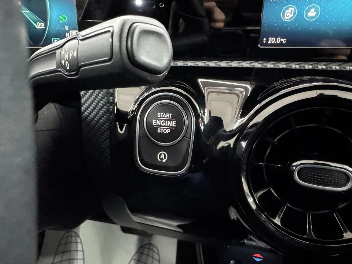 Mercedes-Benz A-Класс, 2019г, передний привод, робот