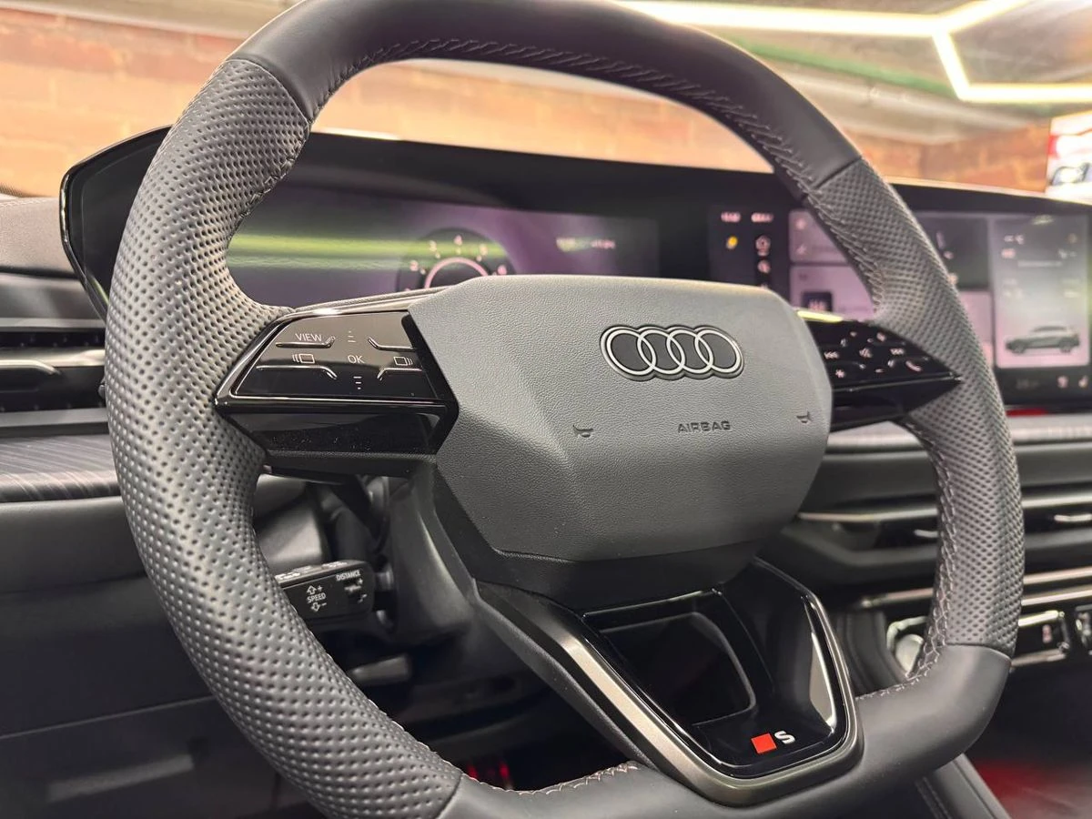 Audi Q5, 2025г, полный привод, робот