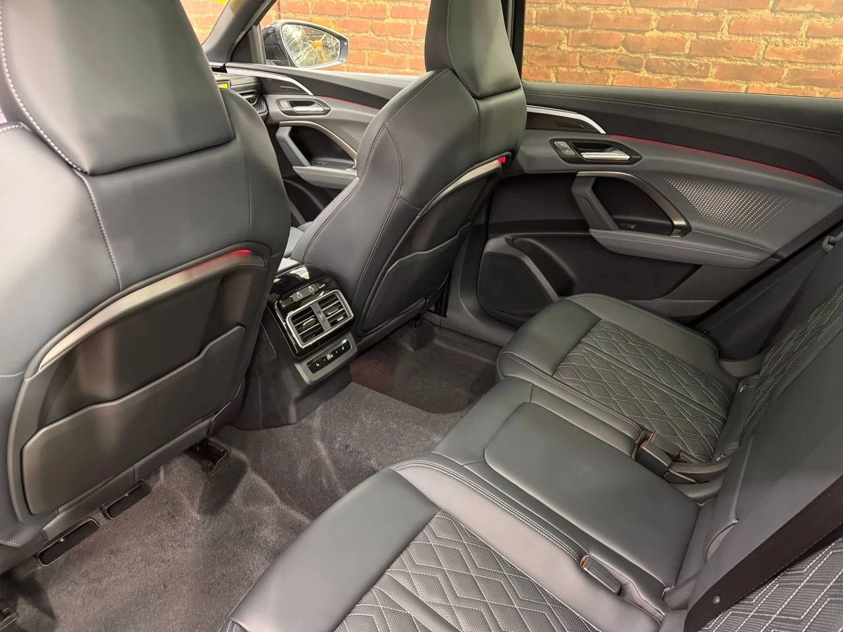 Audi Q5, 2025г, полный привод, робот