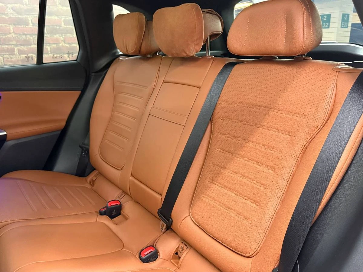 Mercedes-Benz GLC, 2023г, полный привод, автомат