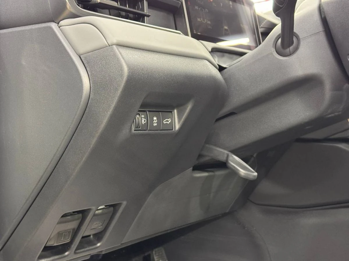 Toyota RAV4, 2025г, полный привод, вариатор