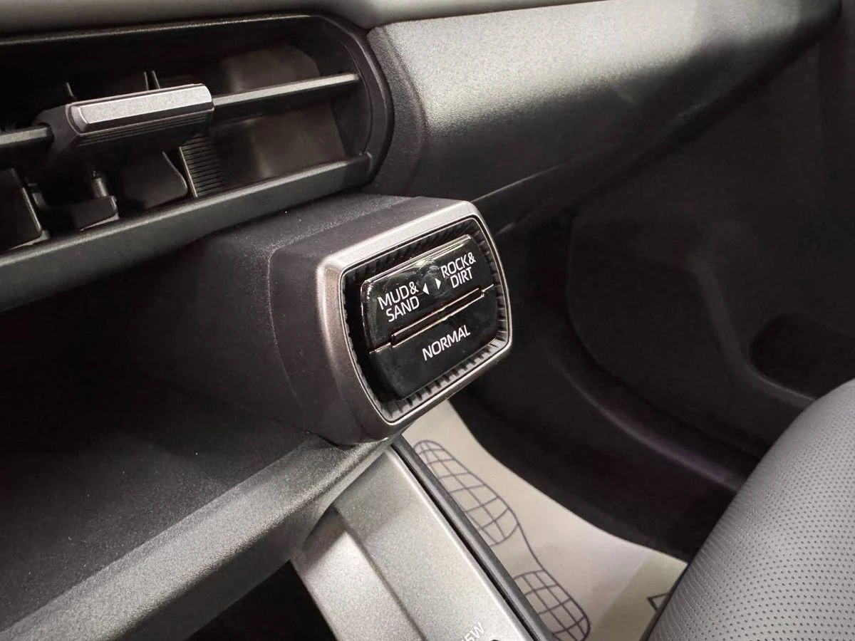 Toyota RAV4, 2025г, полный привод, вариатор