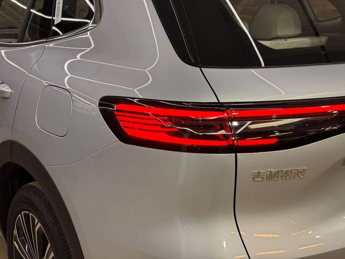 Geely Galaxy Starship 7, 2025г, передний привод, автомат