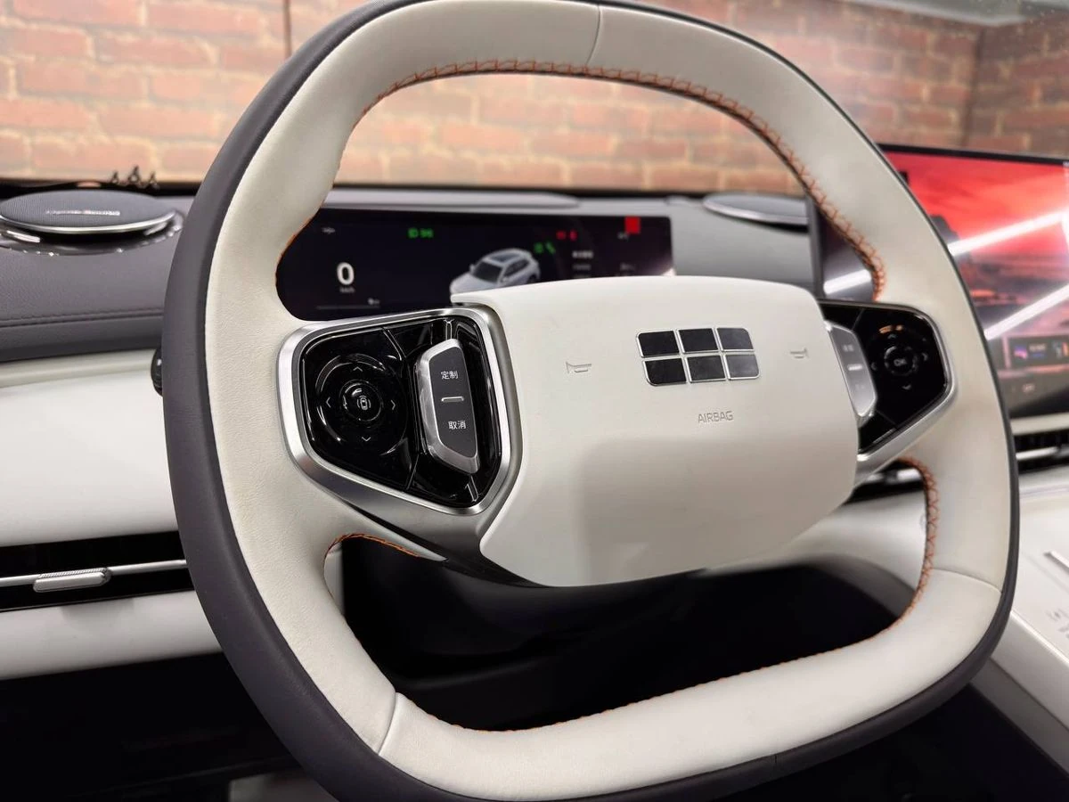 Geely Galaxy Starship 7, 2025г, передний привод, автомат