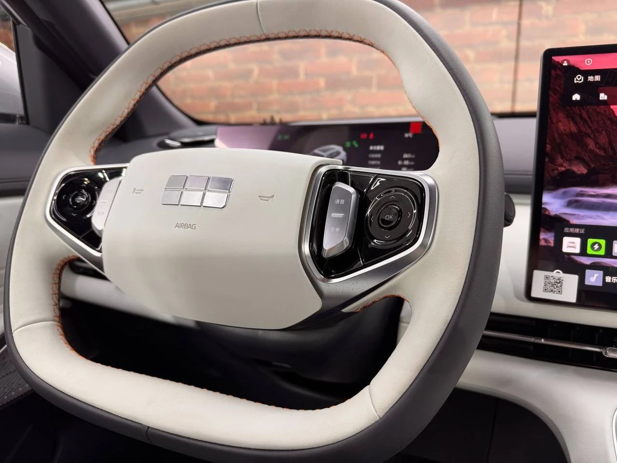 Geely Galaxy Starship 7, 2025г, передний привод, автомат