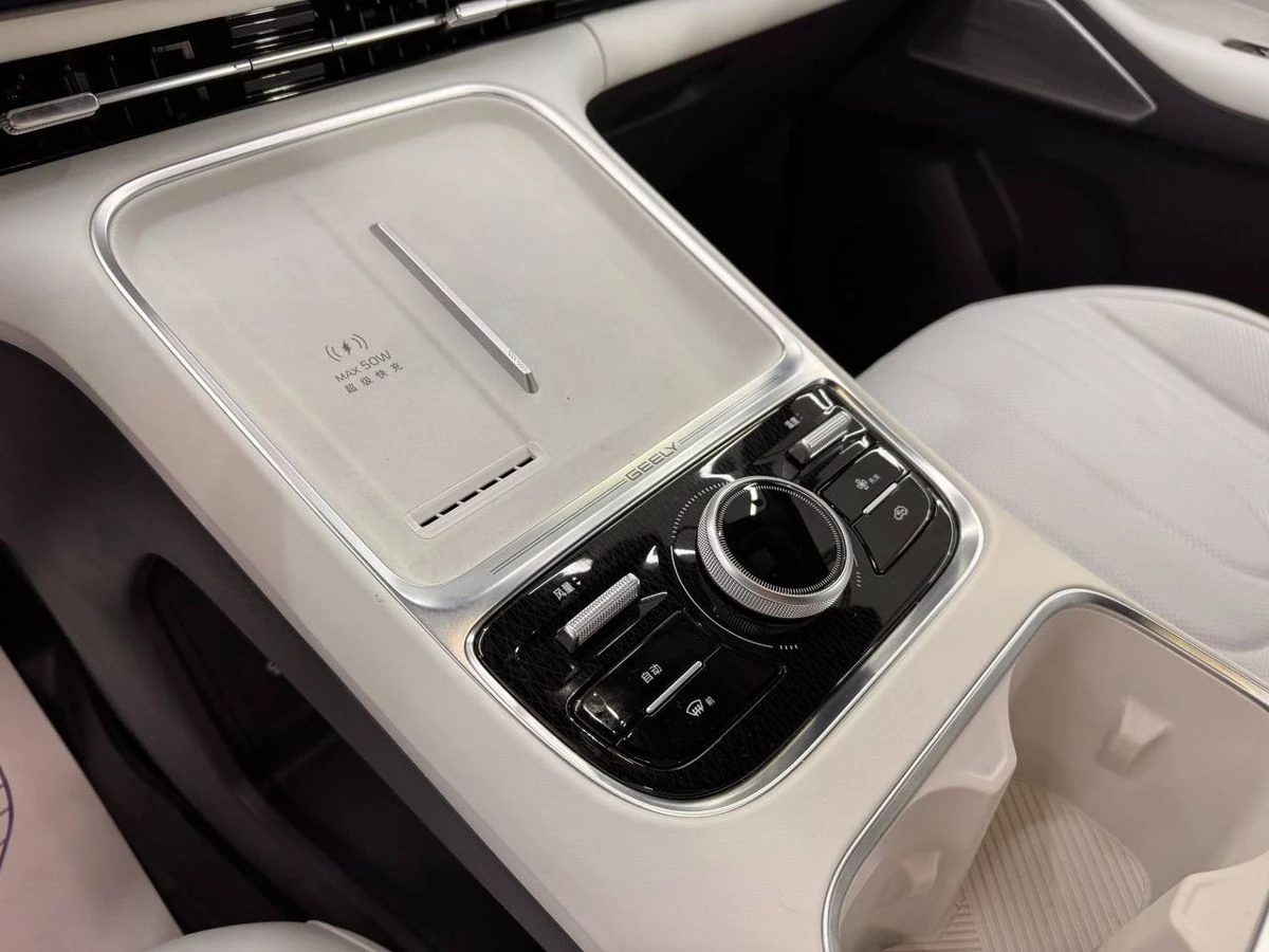 Geely Galaxy Starship 7, 2025г, передний привод, автомат