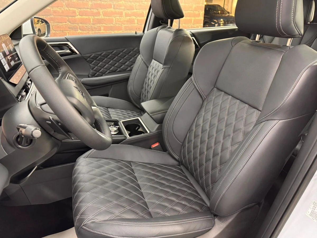 Mitsubishi Outlander, 2023г, полный привод, вариатор