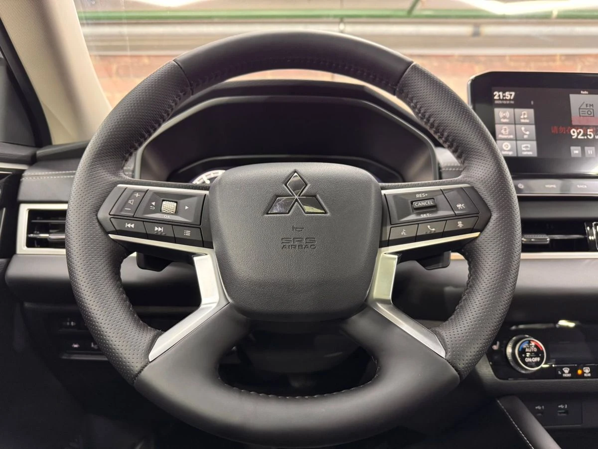 Mitsubishi Outlander, 2023г, полный привод, вариатор