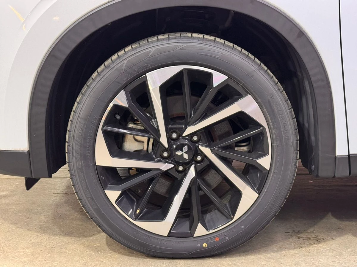 Mitsubishi Outlander, 2023г, полный привод, вариатор