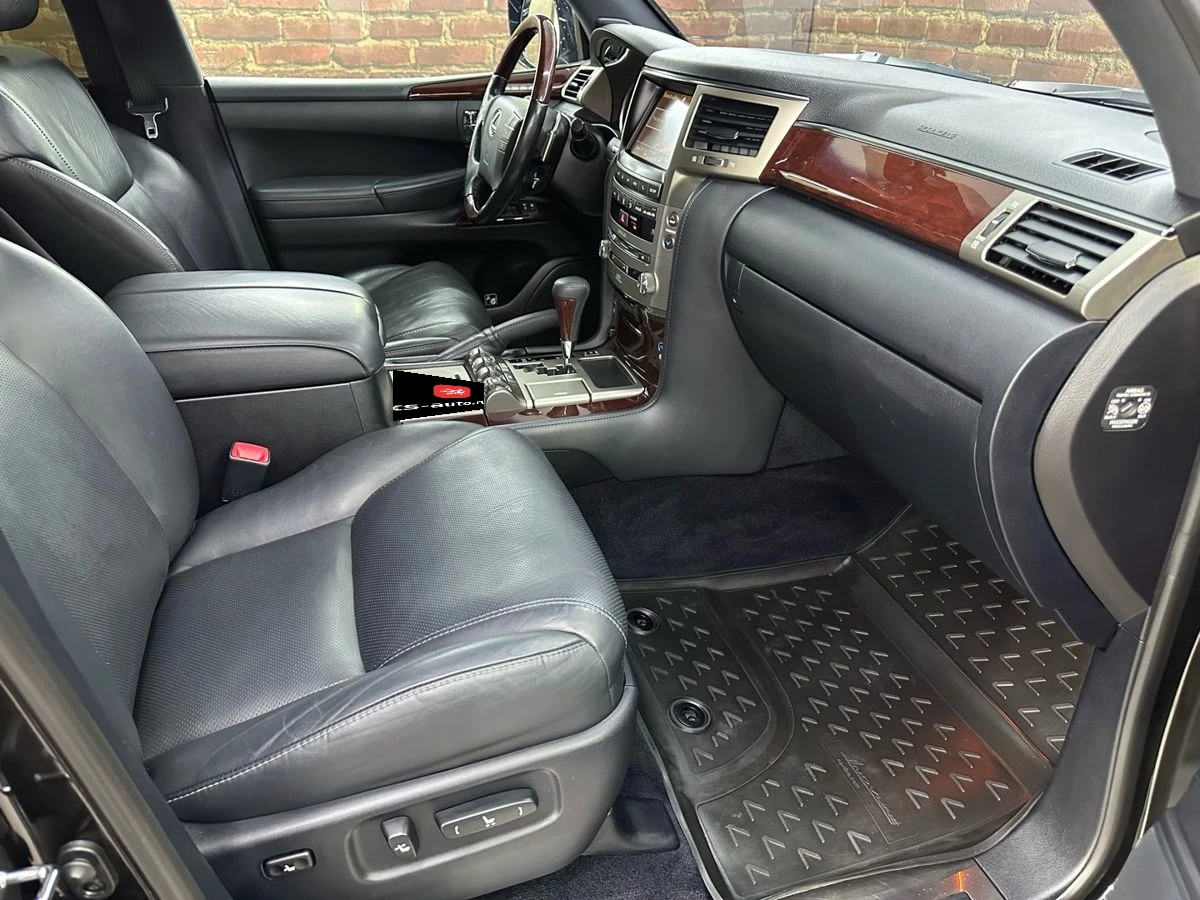 Lexus LX, 2015г, полный привод, автомат