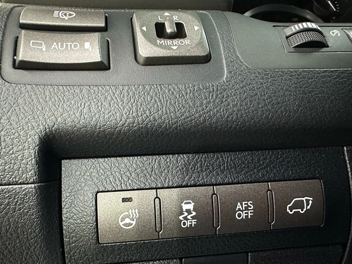 Lexus LX, 2015г, полный привод, автомат