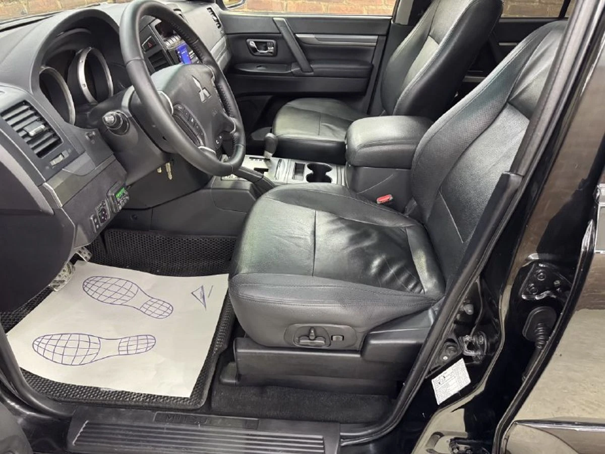 Mitsubishi Pajero, 2012г, полный привод, автомат