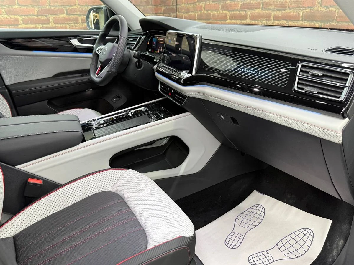 Volkswagen , 2025г., полный привод, робот