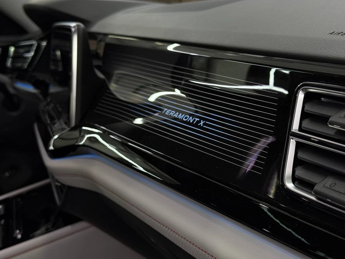 Volkswagen , 2025г., полный привод, робот