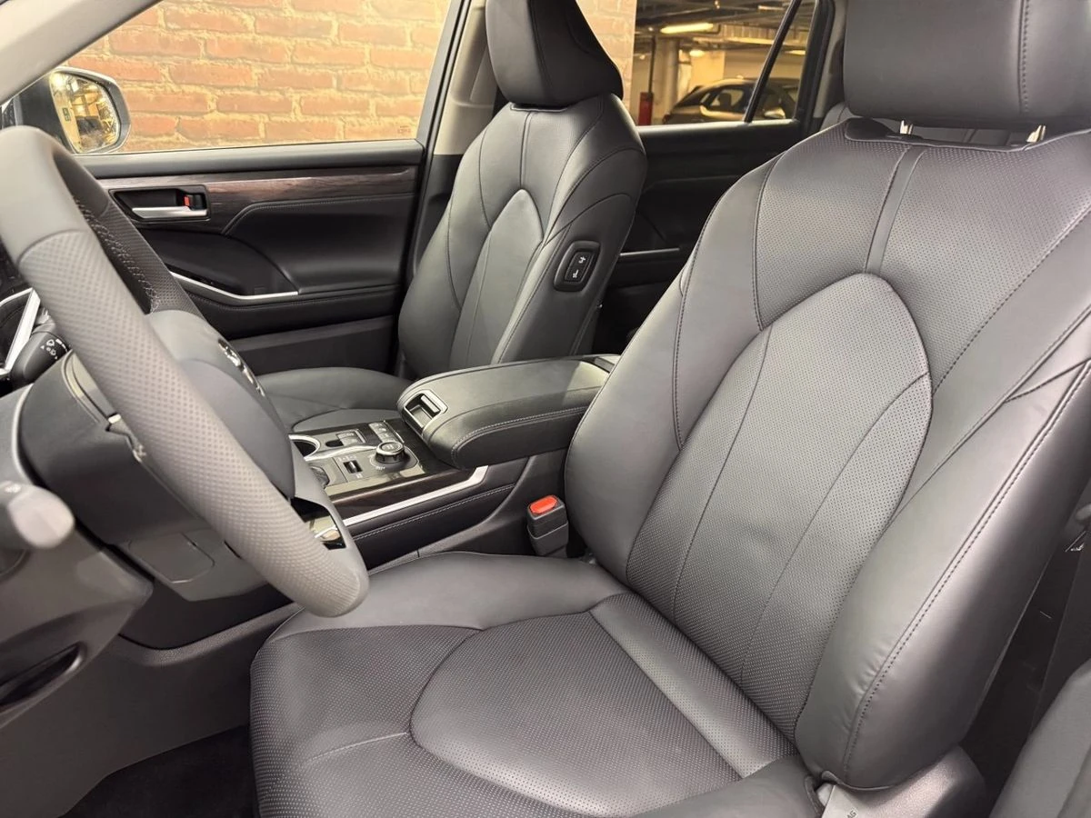 Toyota Highlander, 2026г, полный привод, автомат