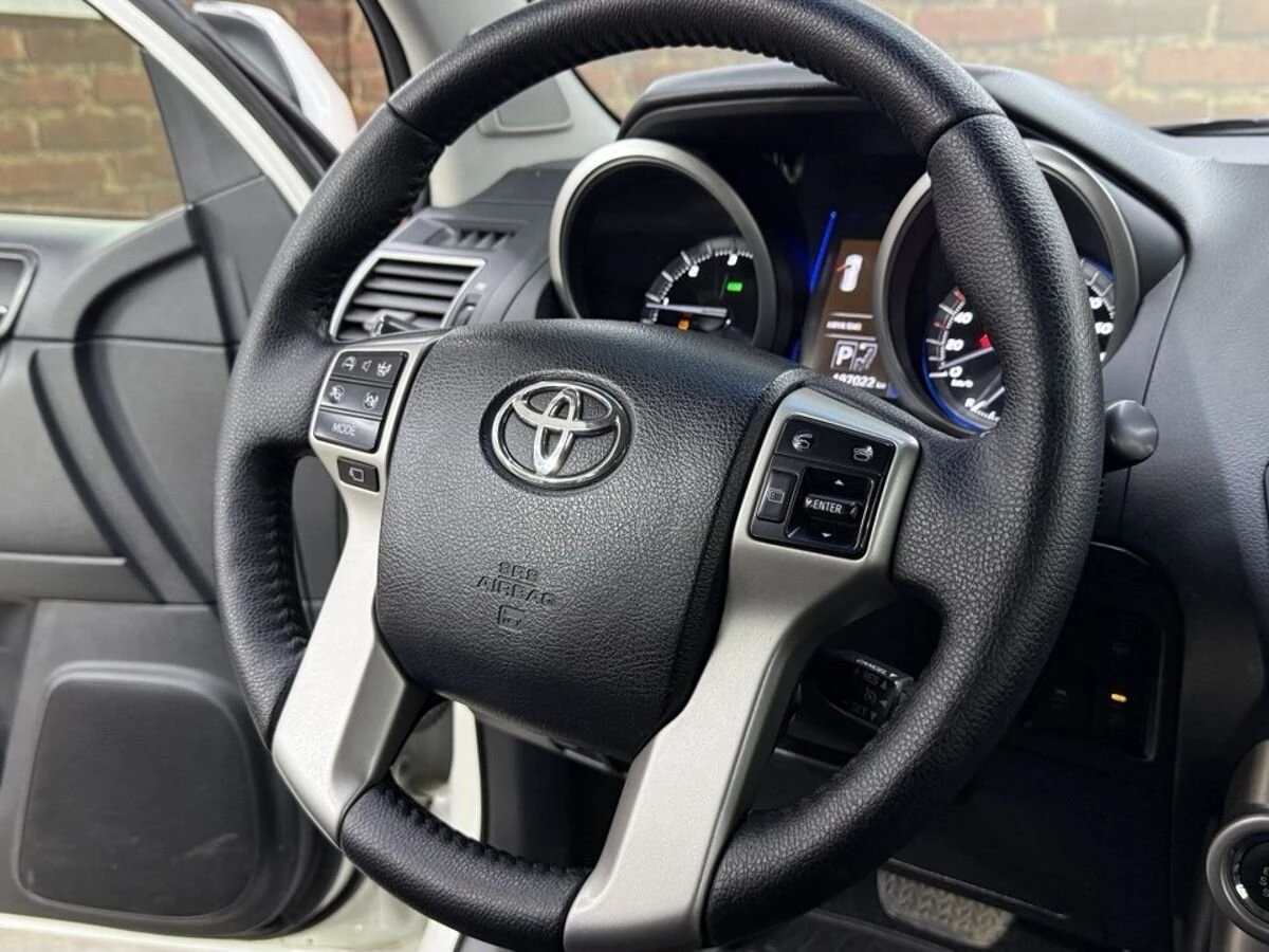 Toyota Land Cruiser Prado, 2016г, полный привод, автомат