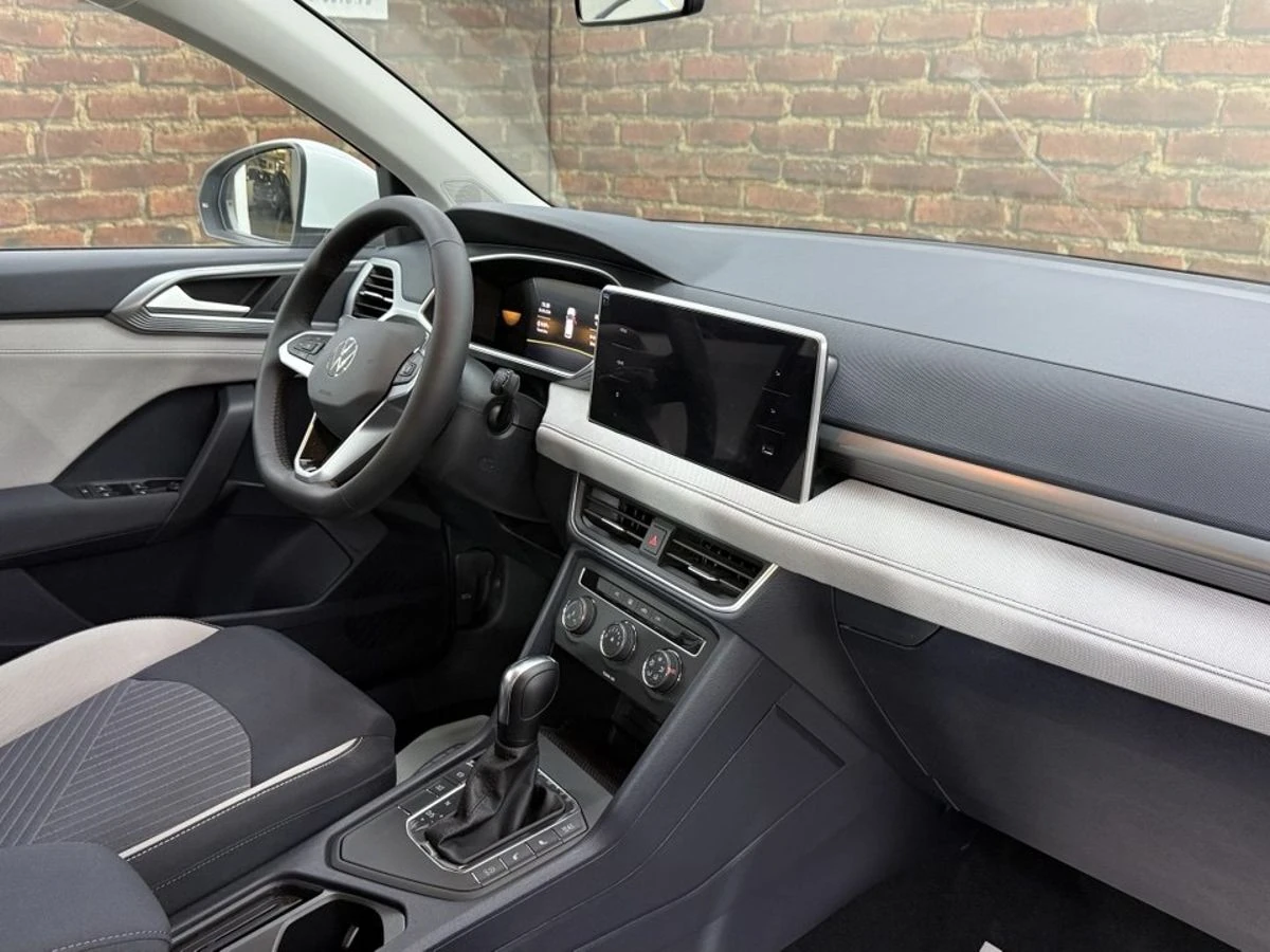 Volkswagen Tharu, 2025г, передний привод, робот