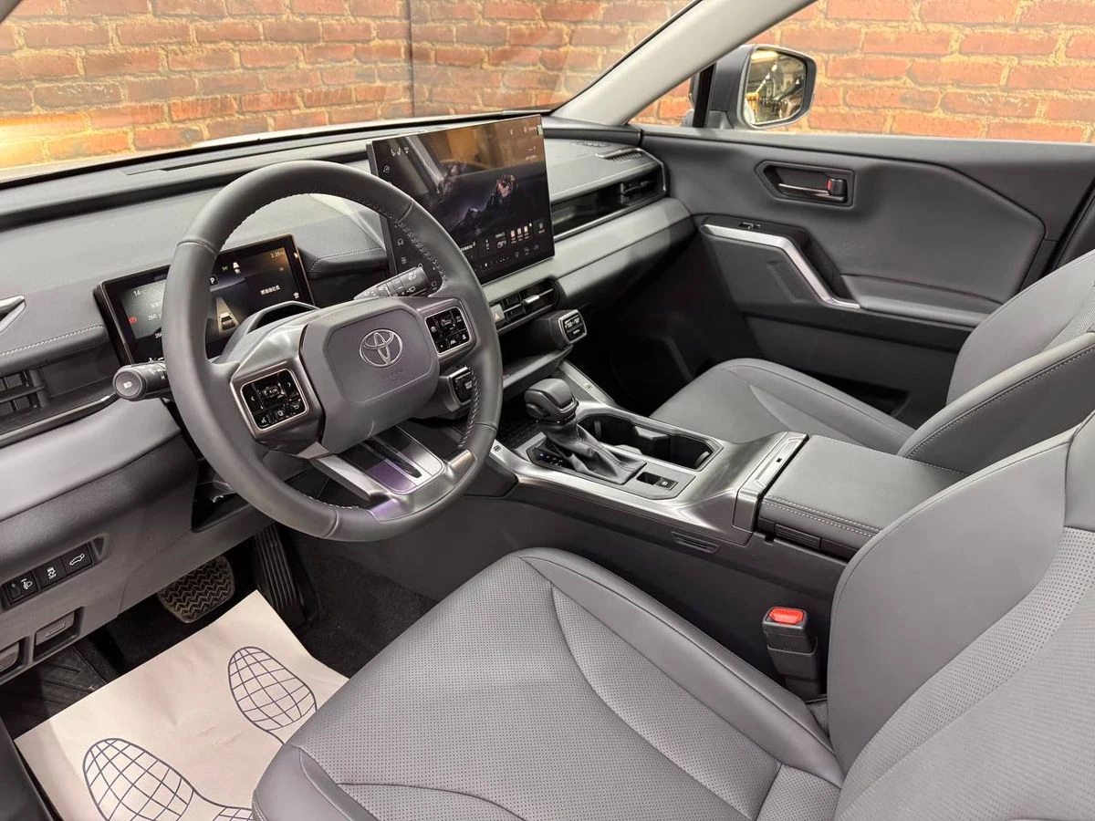 Toyota RAV4, 2026г, полный привод, вариатор