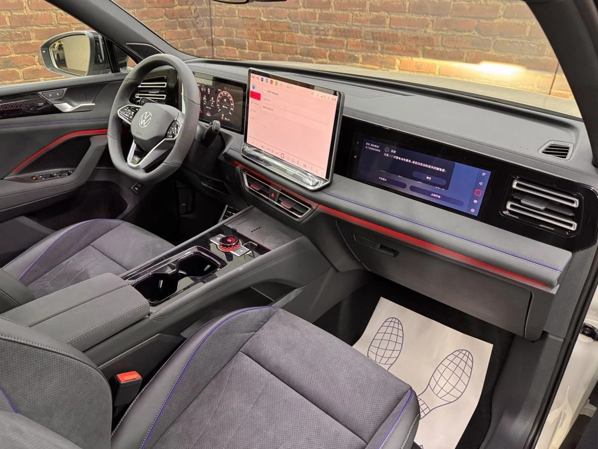 Volkswagen Tiguan, 2026г, полный привод, робот