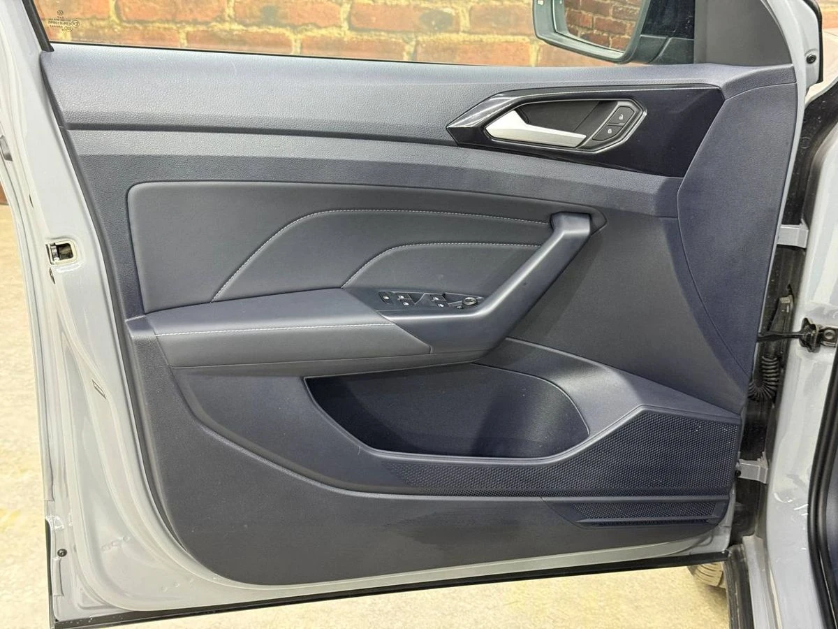 Volkswagen Tharu XR, 2025г, передний привод, робот