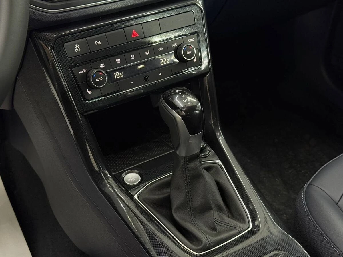 Volkswagen Tharu XR, 2025г, передний привод, робот