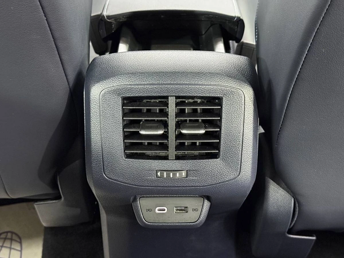 Volkswagen Tharu XR, 2025г, передний привод, робот