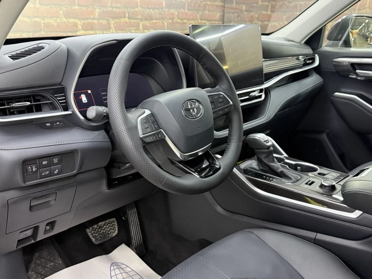 Toyota Highlander, 2026г, полный привод, автомат