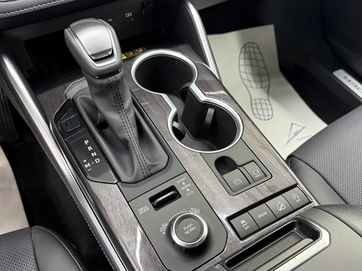 Toyota Highlander, 2026г, полный привод, автомат